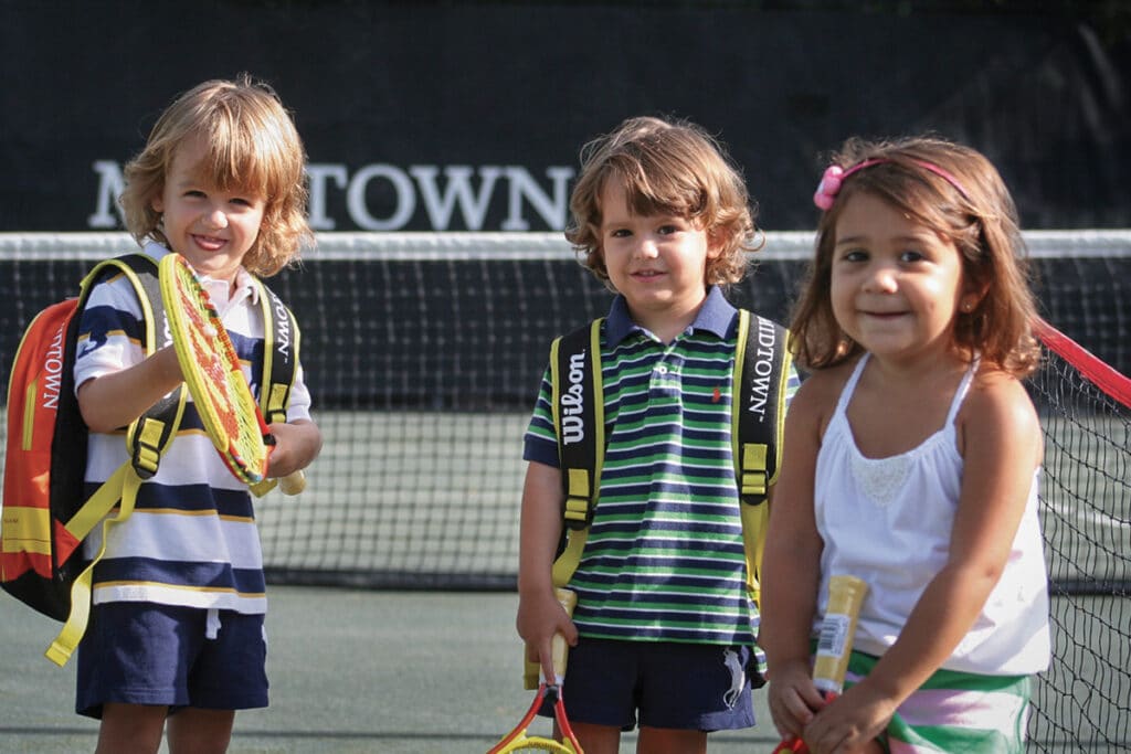 Leçons et programmes de tennis pour les juniors